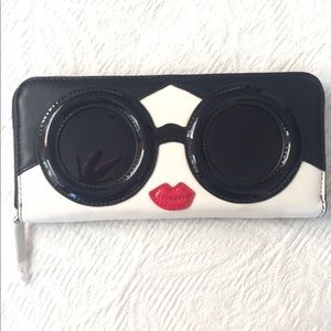 👛 Alice and Olivia Wallet